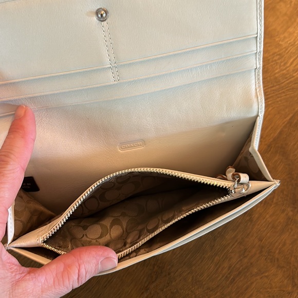 New COACH wallet - Picture 4 of 11